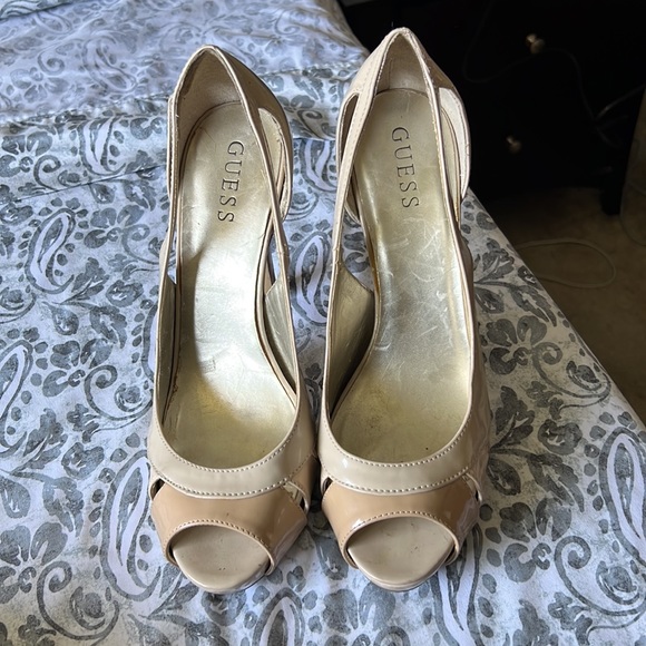 guess shoes - Picture 3 of 3